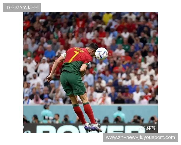 布莱顿足球狂热:揭秘C罗式头球爆破器的魅力与极限