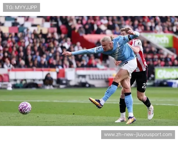 哈兰德双响一战3神迹，瓜帅盛赞比肩梅罗，曼城升英超第2，哈兰德战绩